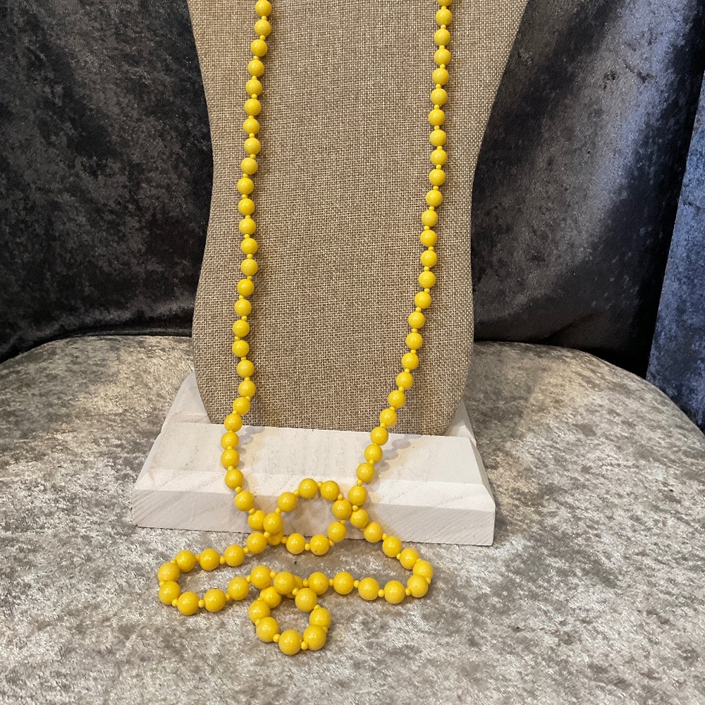 Vintage Lemon Yellow Long Flapper Style Beaded Necklace